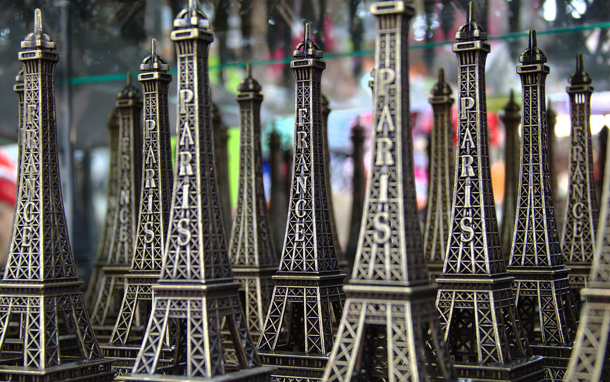 1200px-Eiffel_tower_models